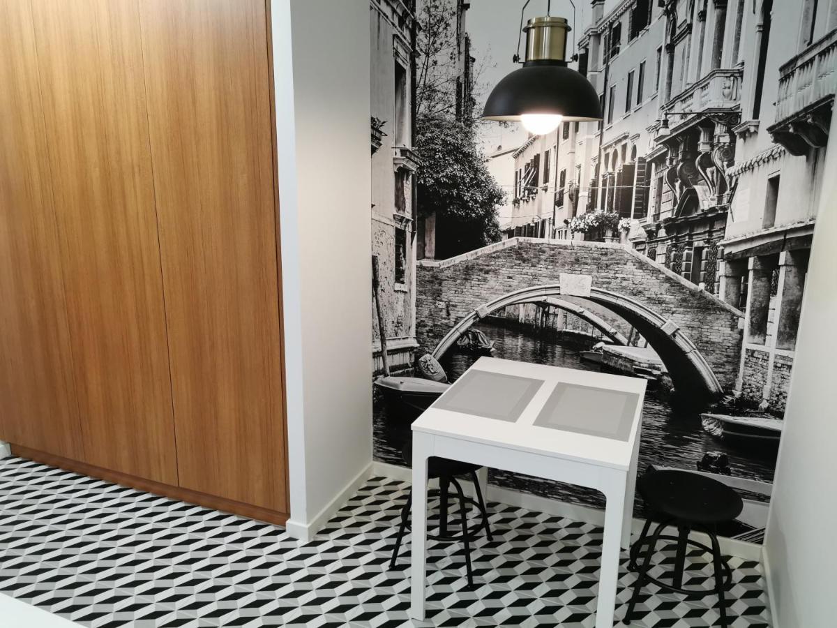 Zajezdnia Wrzeszcz Apartamenty Gdansk Exterior photo