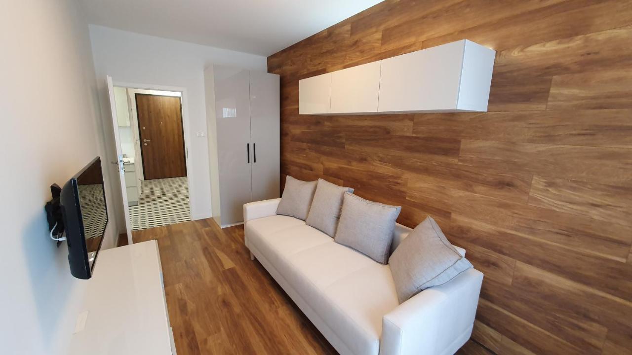 Zajezdnia Wrzeszcz Apartamenty Gdansk Exterior photo